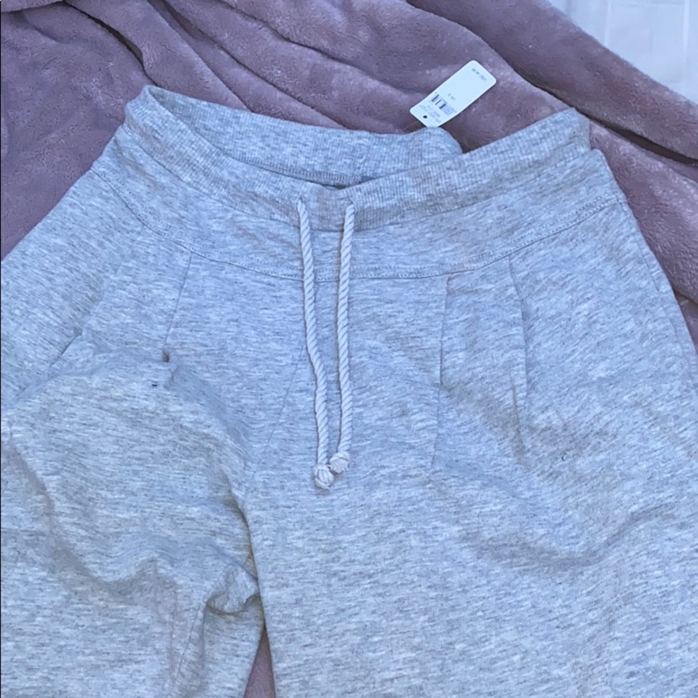 grey sweatpants